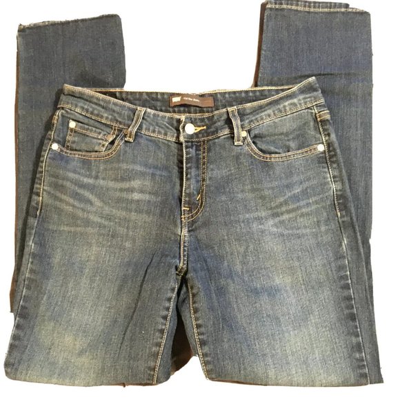 Levi's Women's 10 Med Mid Rise Skinny Fit Medium Wash Straight Leg Jeans Pant - Picture 4 of 6